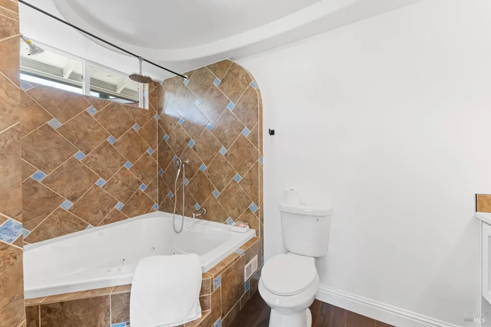 1649 California Drive Vacaville, CA 95687
