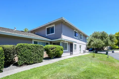 2520 Plata Court