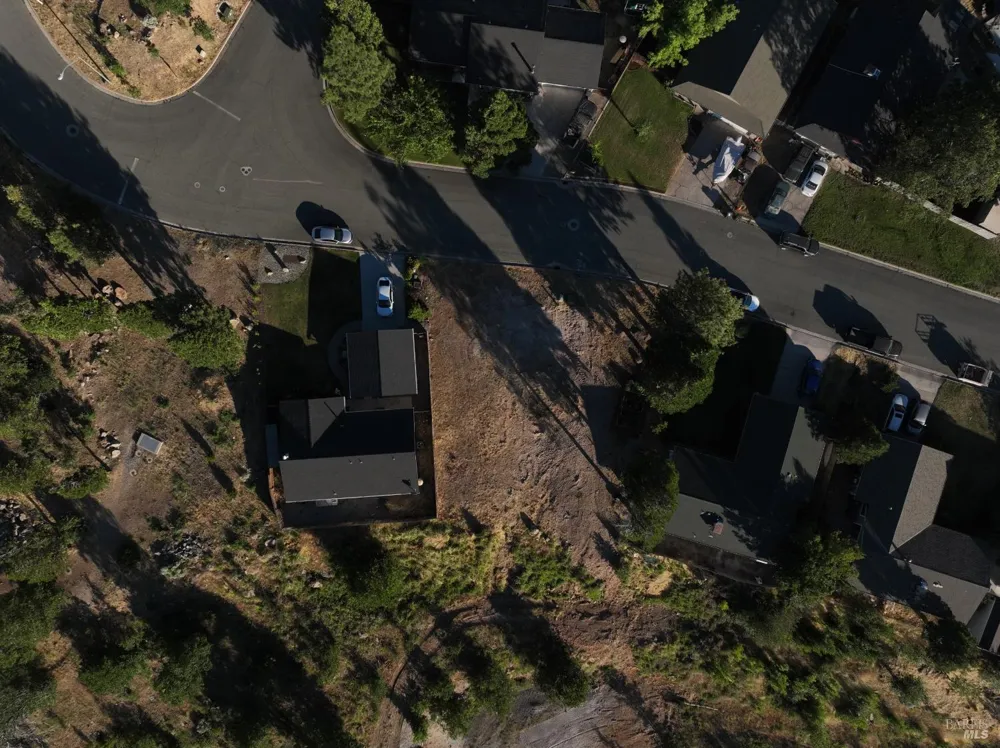 306 Woodridge Court Weed, CA 96094