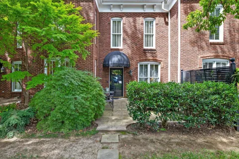 505 Lindsay Court