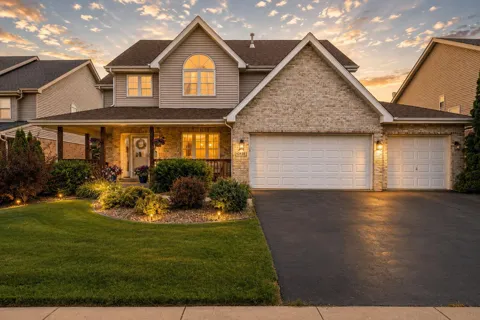 10439 Adler Cove