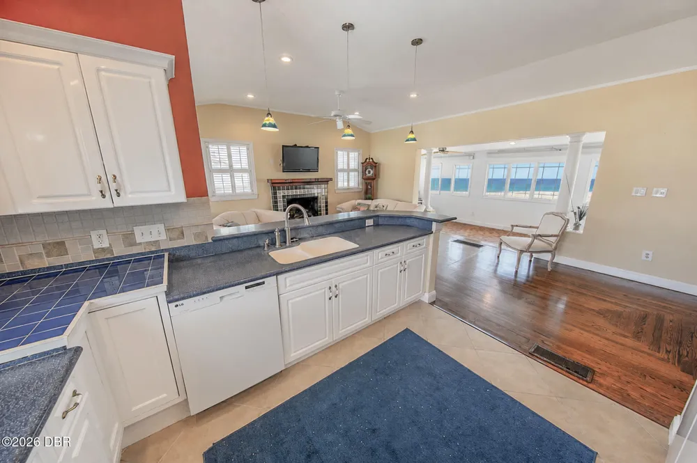 3873 S Atlantic Avenue Daytona Beach Shores, FL 32118