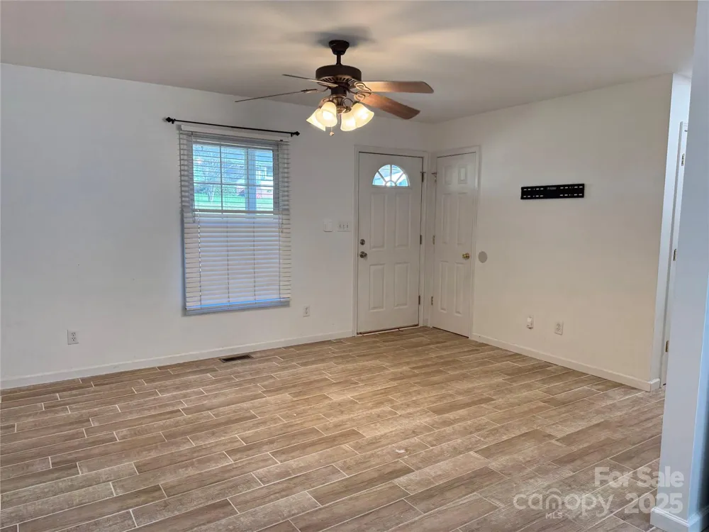 314 E Louisiana Avenue Bessemer City, NC 28016