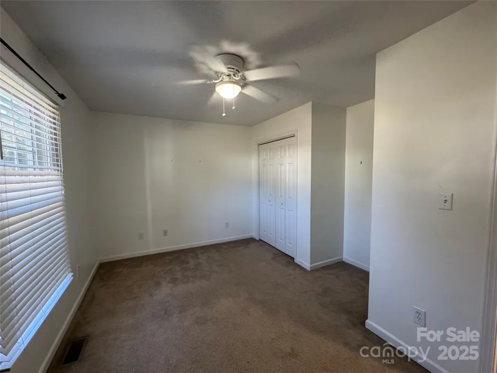 314 E Louisiana Avenue Bessemer City, NC 28016
