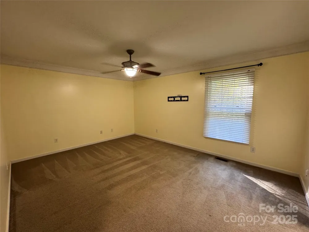 314 E Louisiana Avenue Bessemer City, NC 28016