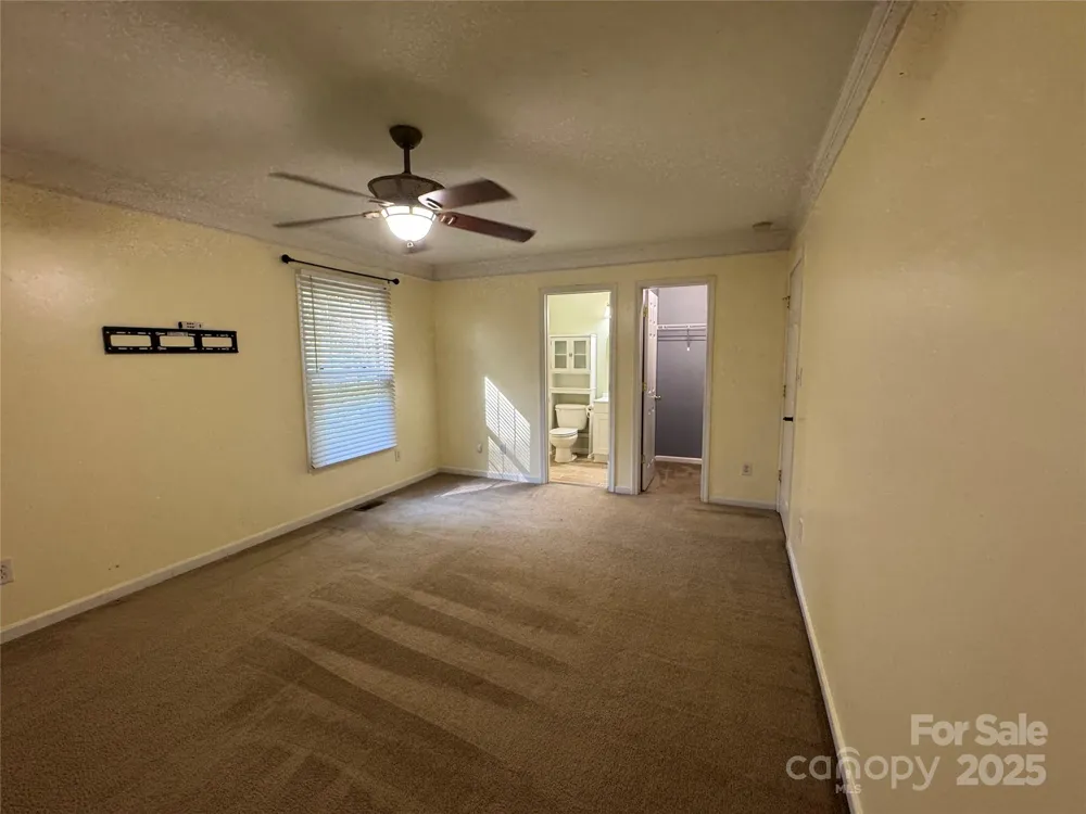 314 E Louisiana Avenue Bessemer City, NC 28016