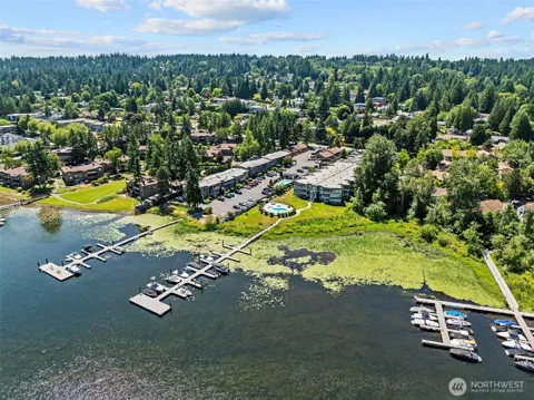 4214 W Lake Sammamish Pkwy NE #102