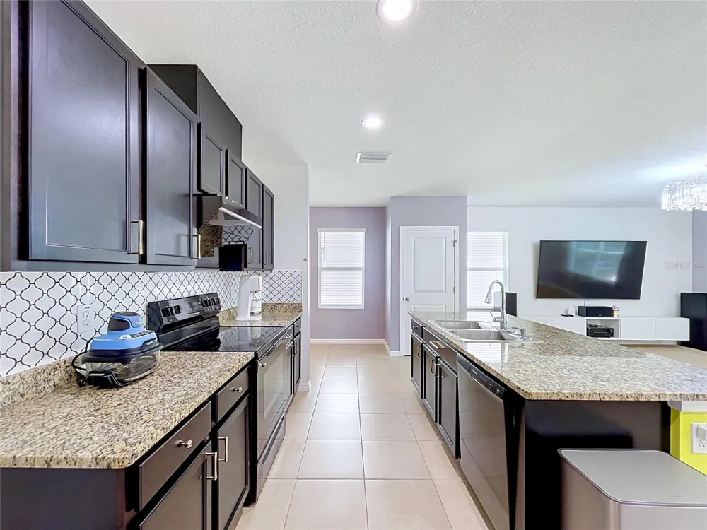 16192 SILENT SANDS LANE Odessa, FL 33556
