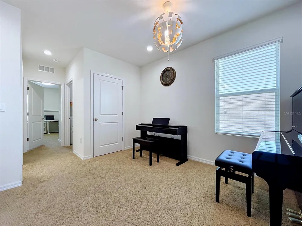 16192 SILENT SANDS LANE Odessa, FL 33556