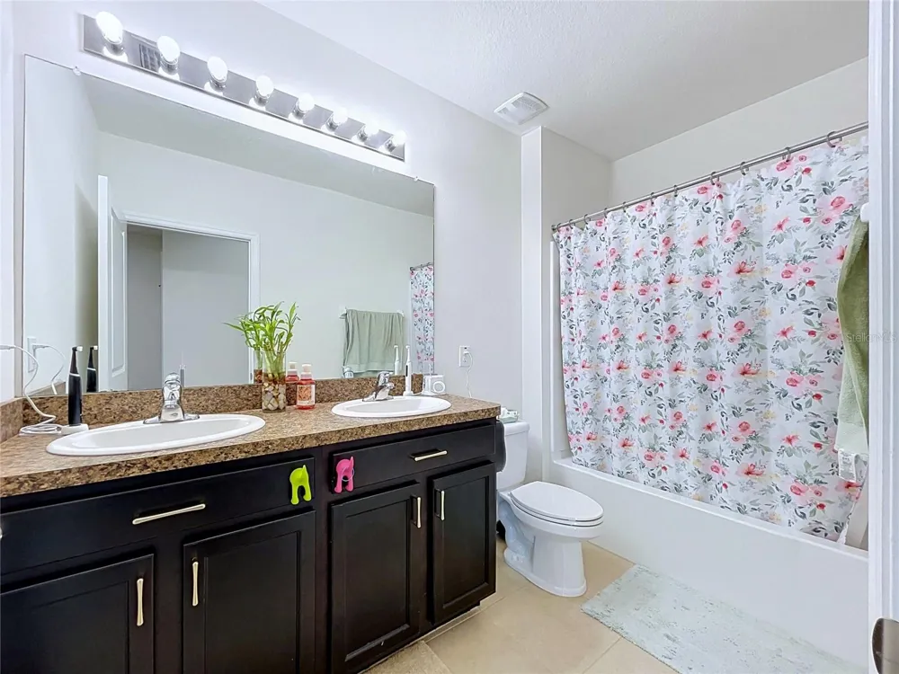 16192 SILENT SANDS LANE Odessa, FL 33556