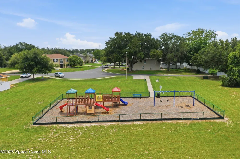 1116 Myrtle Lake View Drive Fruitland Park, FL 34731