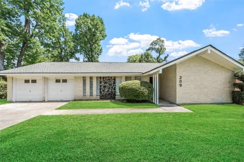 209 Pine Oak Drive