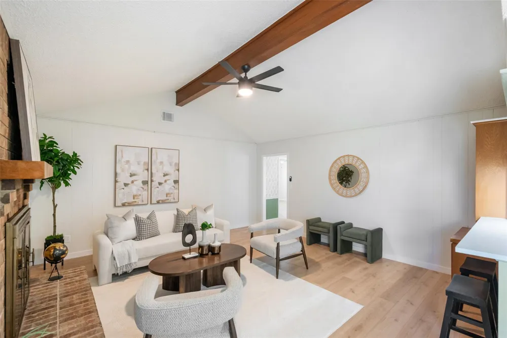 209 Pine Oak Drive Highlands, TX 77562