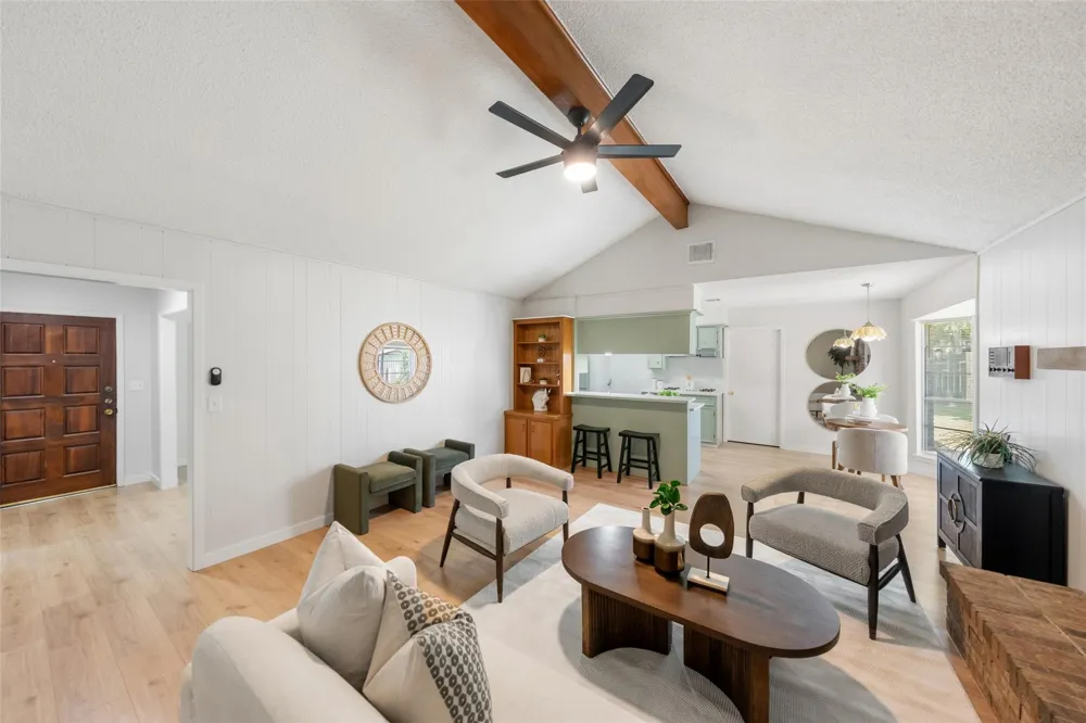 209 Pine Oak Drive Highlands, TX 77562