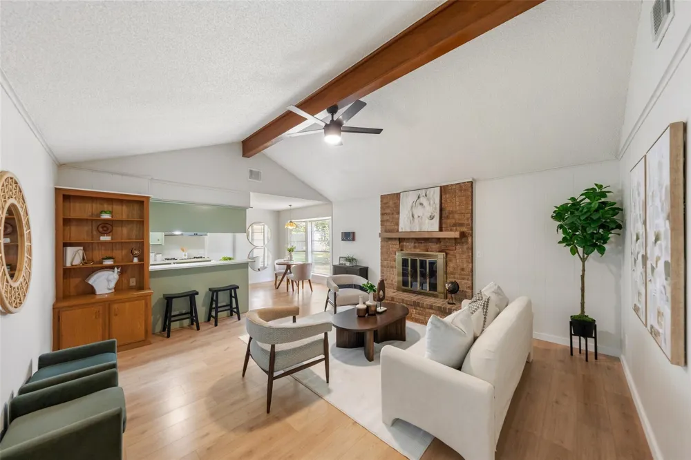 209 Pine Oak Drive Highlands, TX 77562