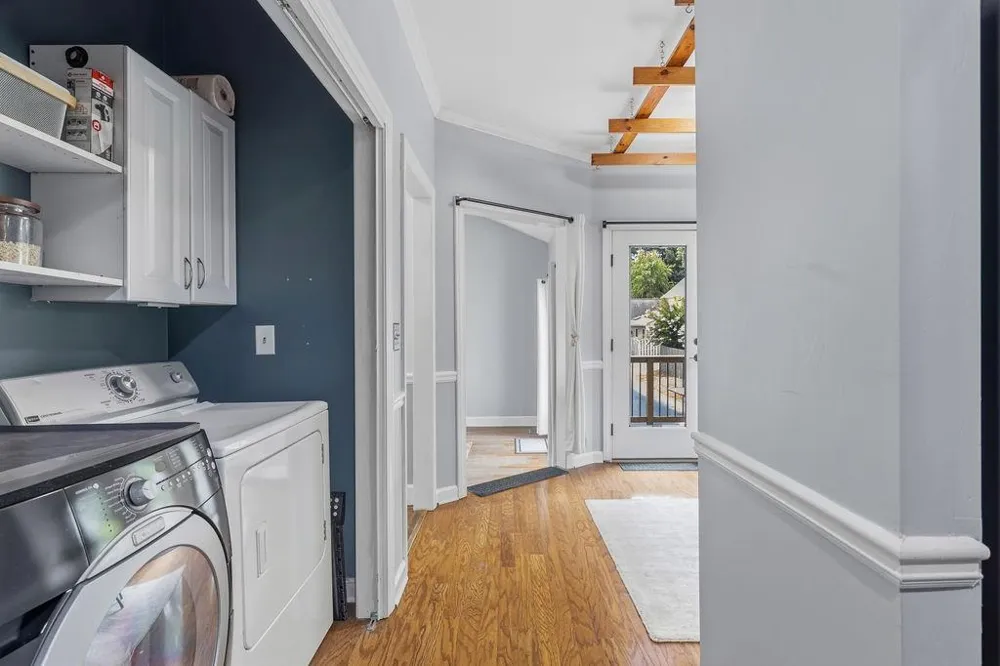 8 Vernon Glen Court Sandy Springs, GA 30338