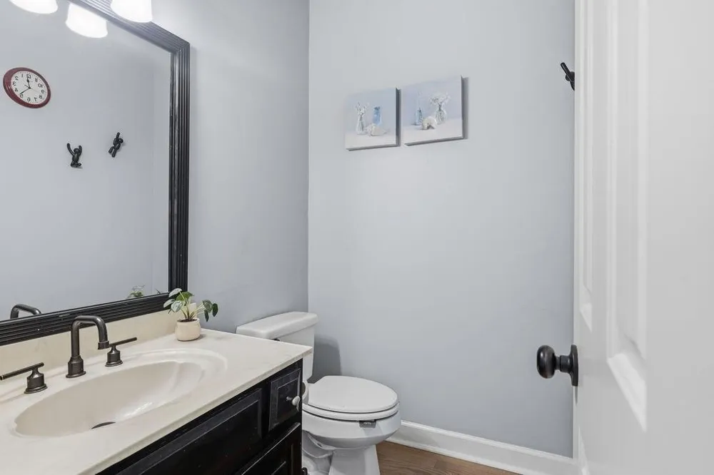 8 Vernon Glen Court Sandy Springs, GA 30338