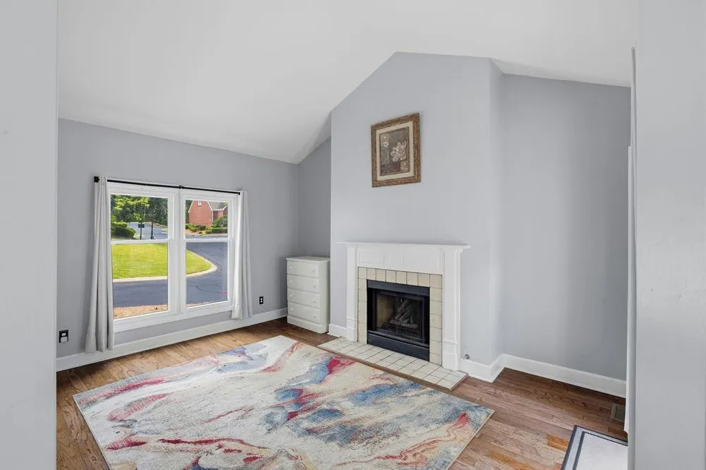 8 Vernon Glen Court Sandy Springs, GA 30338