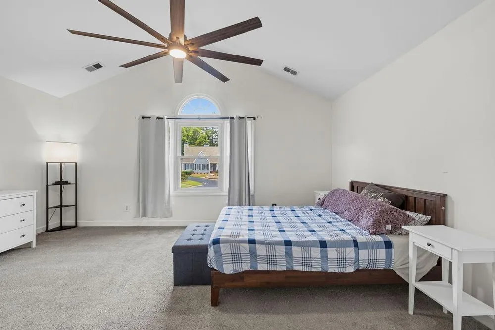 8 Vernon Glen Court Sandy Springs, GA 30338