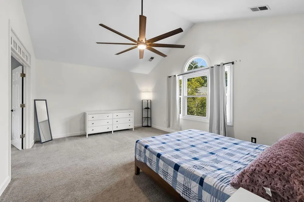8 Vernon Glen Court Sandy Springs, GA 30338