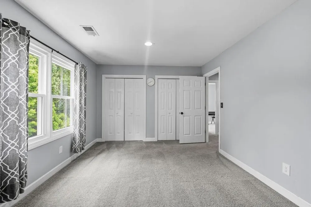 8 Vernon Glen Court Sandy Springs, GA 30338