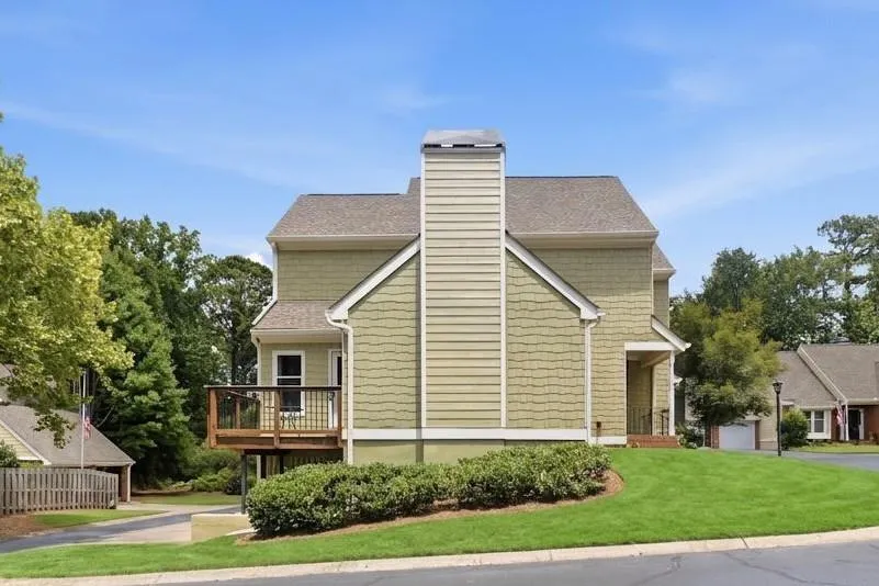 8 Vernon Glen Court Sandy Springs, GA 30338