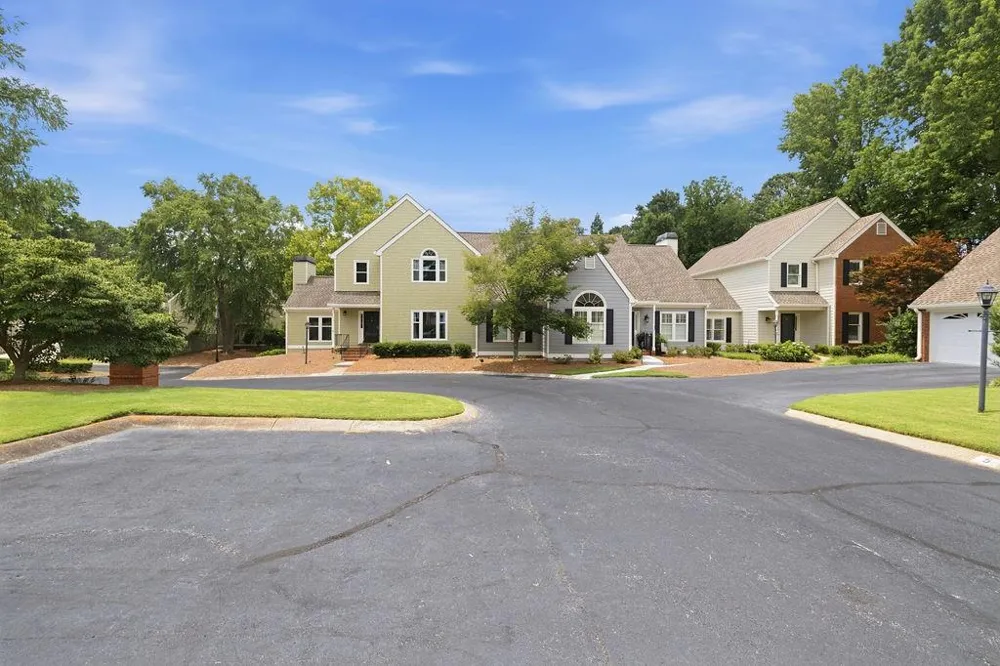 8 Vernon Glen Court Sandy Springs, GA 30338