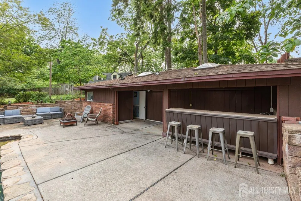 403 New Dover Road Colonia, NJ 07067