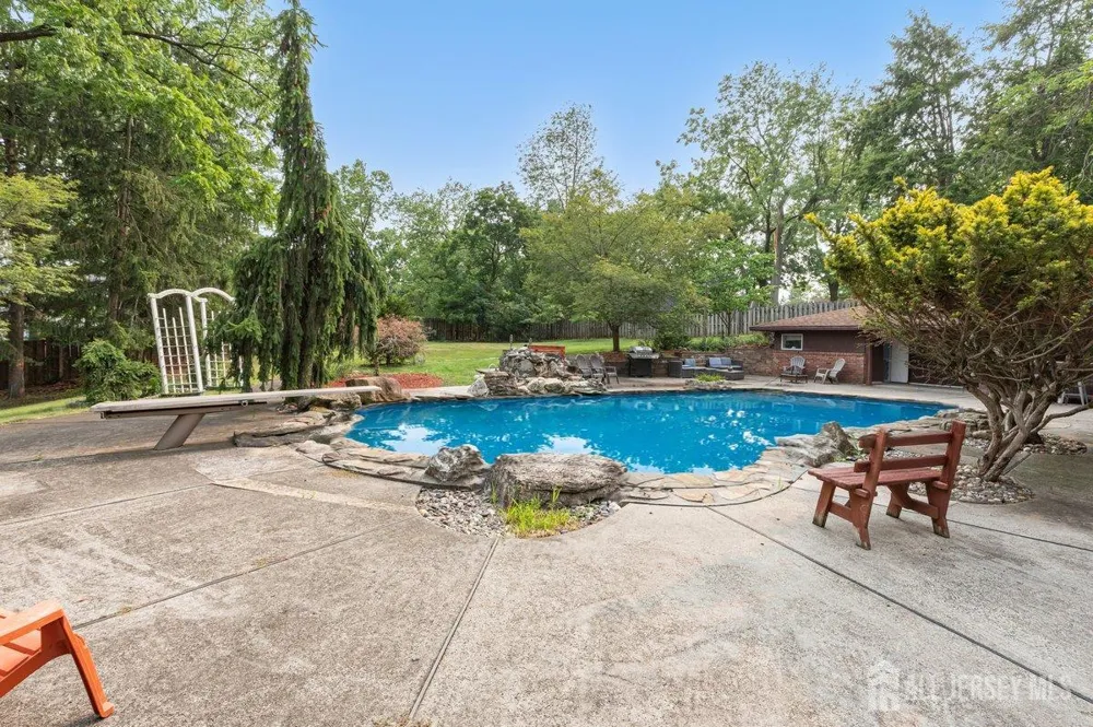 403 New Dover Road Colonia, NJ 07067