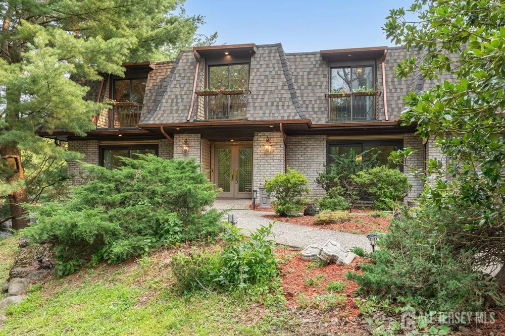 403 New Dover Road Colonia, NJ 07067