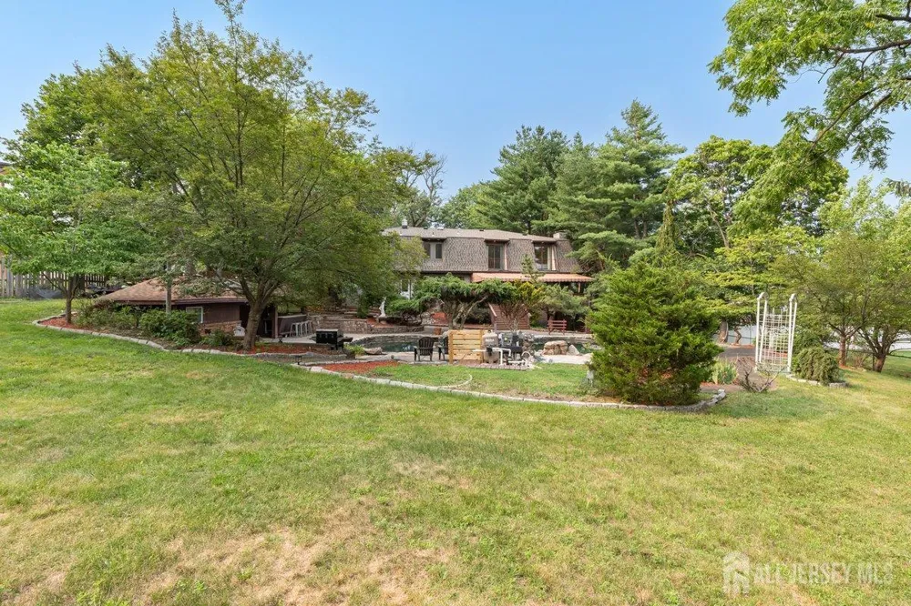 403 New Dover Road Colonia, NJ 07067