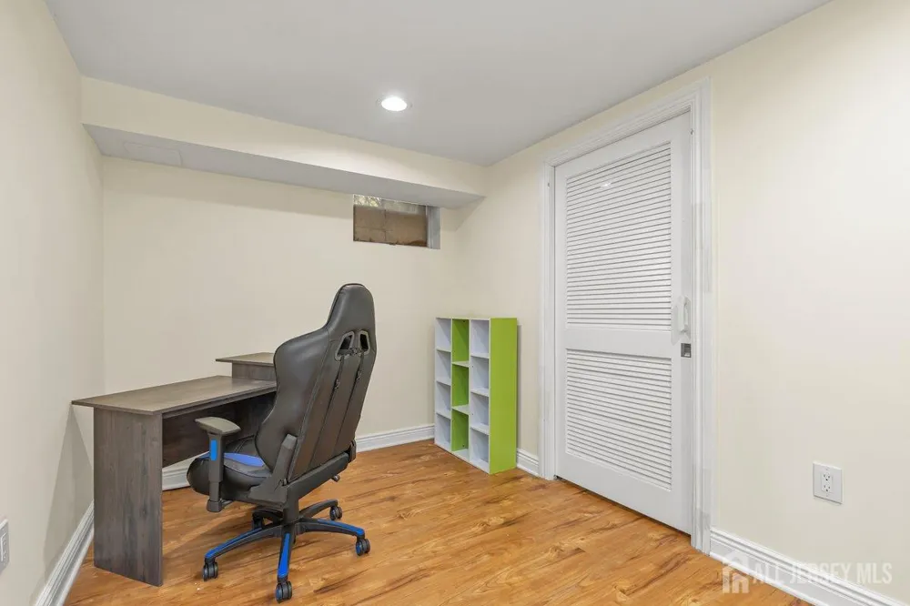 403 New Dover Road Colonia, NJ 07067