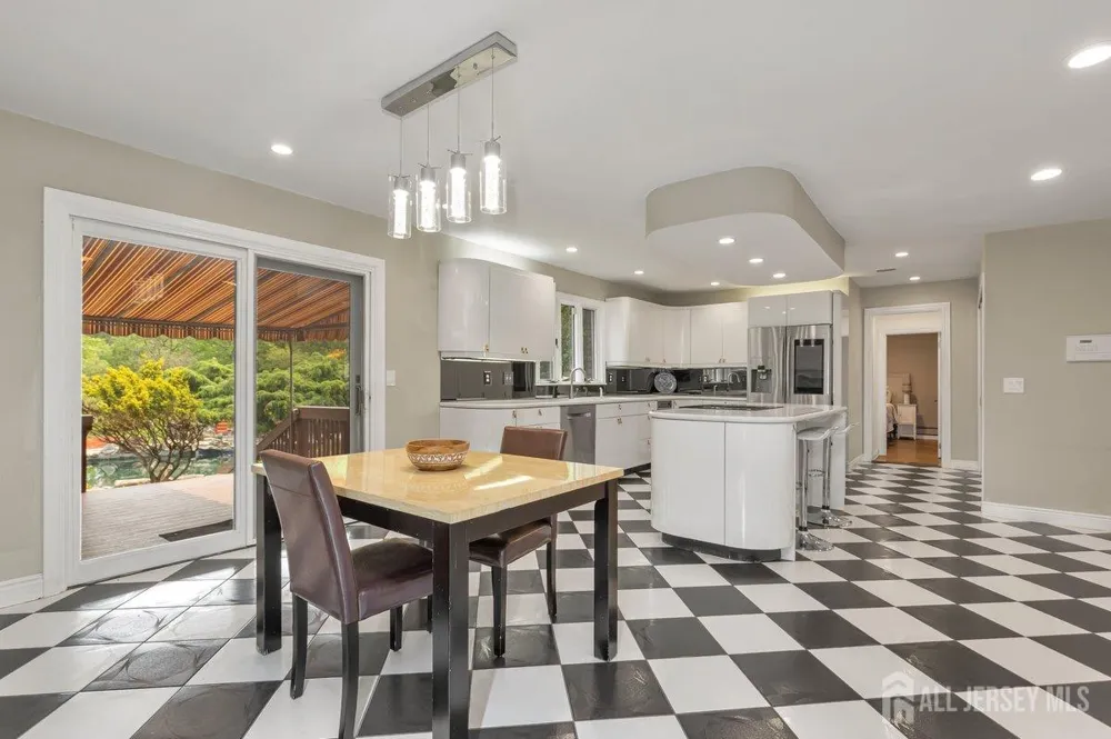 403 New Dover Road Colonia, NJ 07067