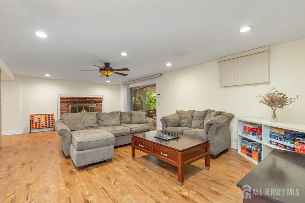 403 New Dover Road Colonia, NJ 07067