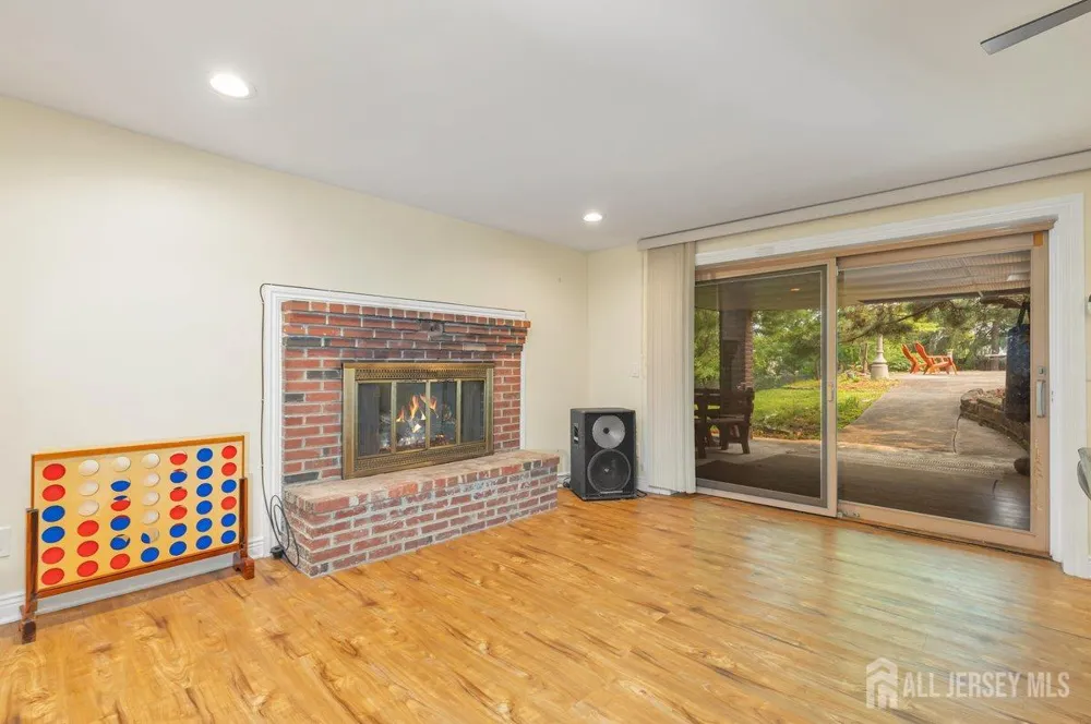 403 New Dover Road Colonia, NJ 07067