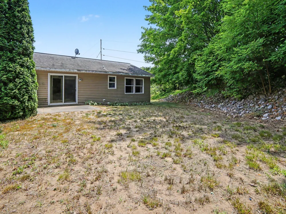 218 Devonwood Drive Shelby, MI 49455
