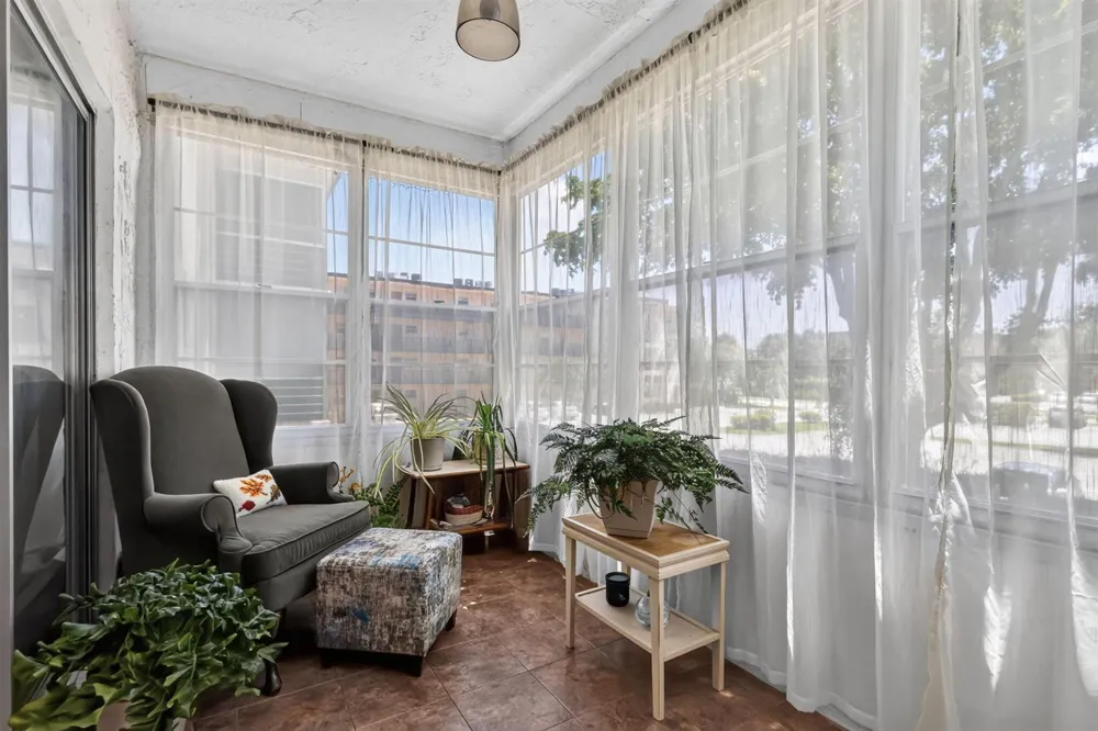 709 Lori Drive #211 Palm Springs, FL 33461