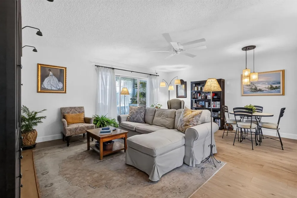709 Lori Drive #211 Palm Springs, FL 33461