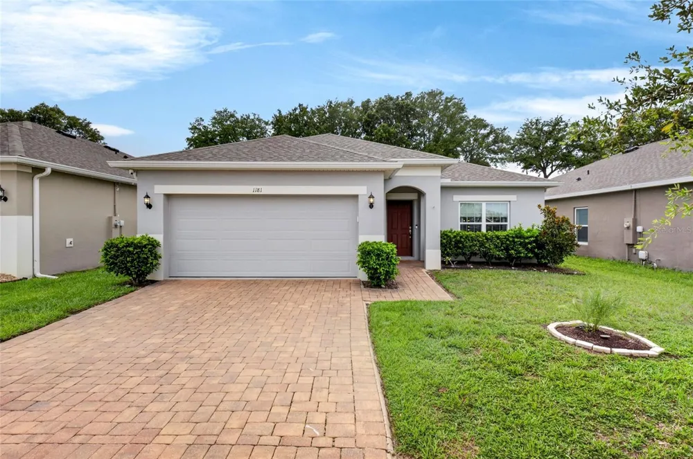 1181 STRATTON AVENUE Groveland, FL 34736
