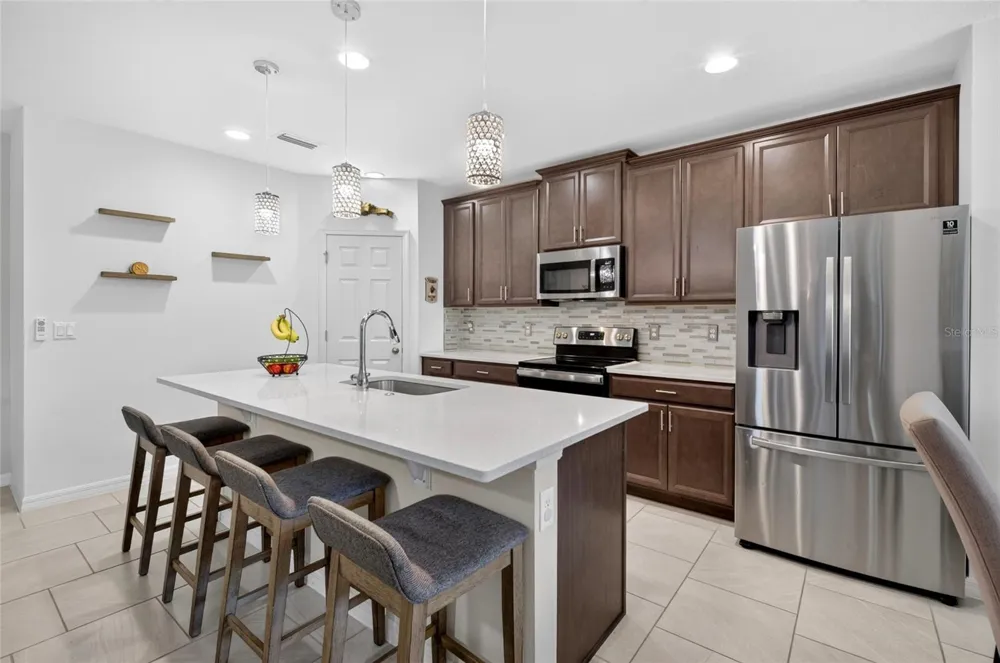 1181 STRATTON AVENUE Groveland, FL 34736