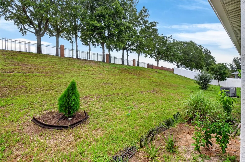 1181 STRATTON AVENUE Groveland, FL 34736