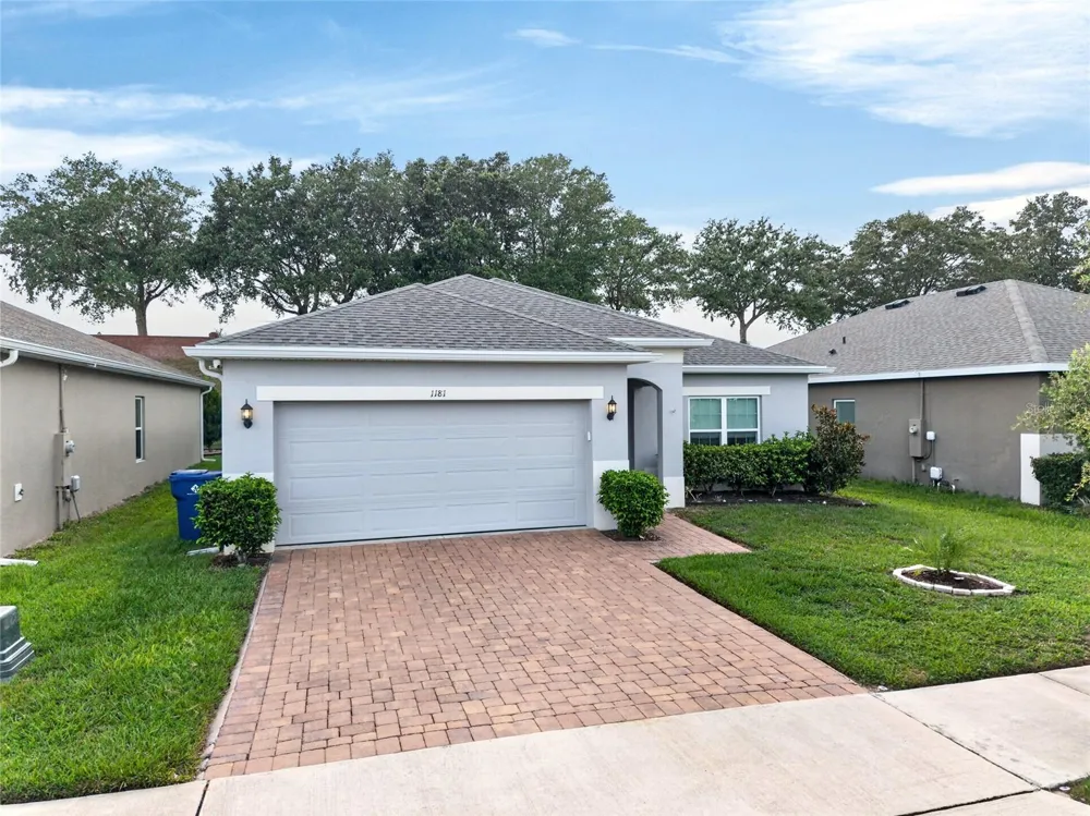 1181 STRATTON AVENUE Groveland, FL 34736