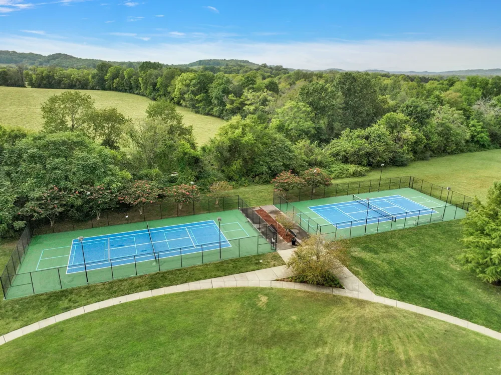 3453 Milford Dr Thompsons Station, TN 37179