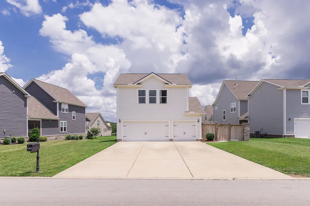 3453 Milford Dr Thompsons Station, TN 37179