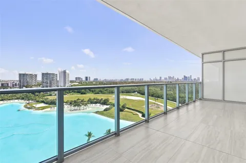 2411 Laguna Circle #1107