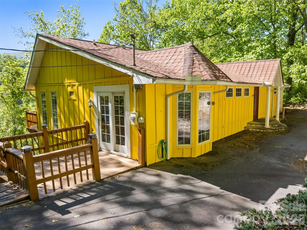 969 Mountain View Drive Maggie Valley, NC 28751