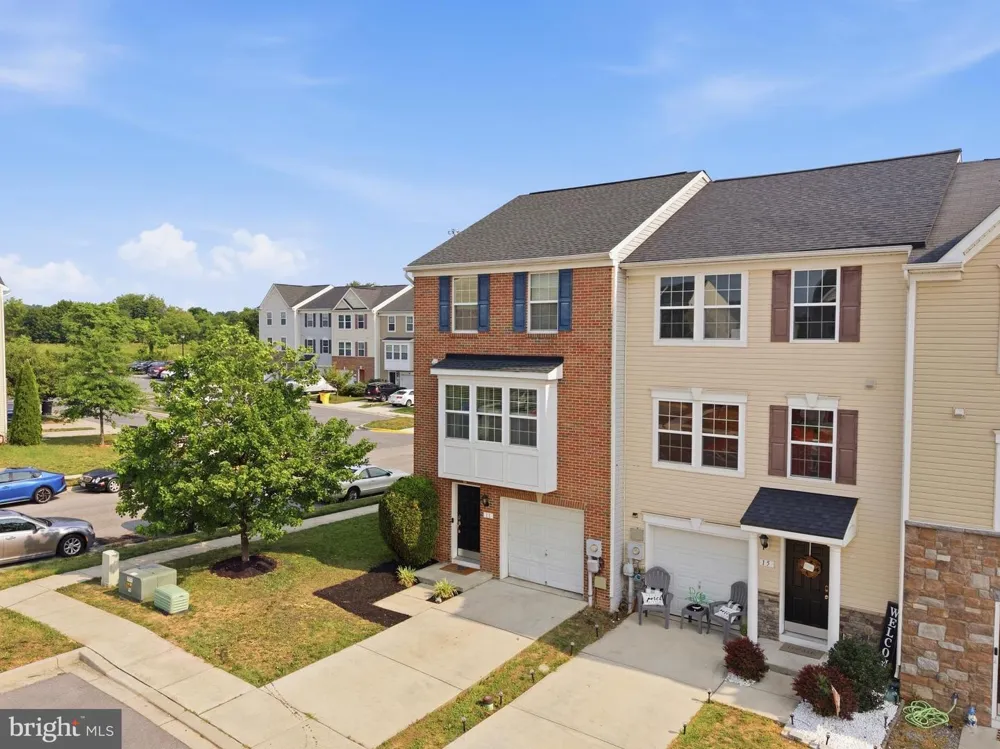 11 WAYSIDE COURT Falling Waters, WV 25419