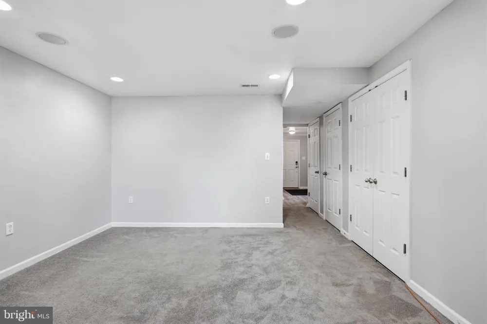 11 WAYSIDE COURT Falling Waters, WV 25419