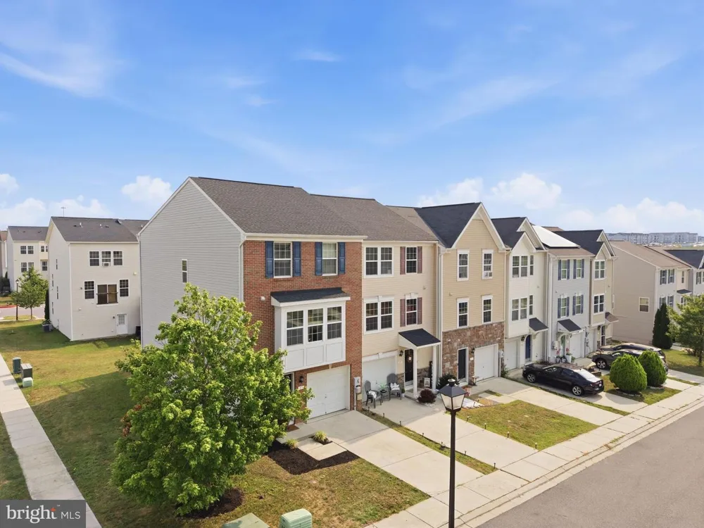 11 WAYSIDE COURT Falling Waters, WV 25419
