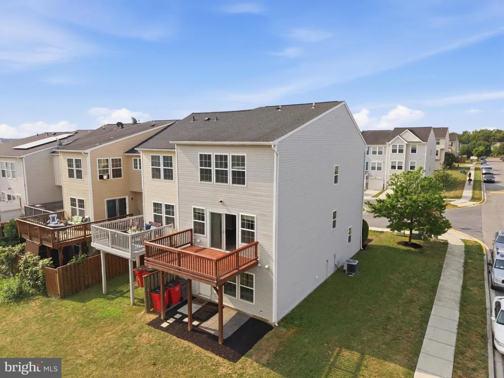 11 WAYSIDE COURT Falling Waters, WV 25419